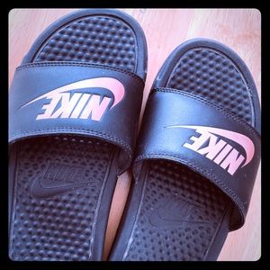 Nike slides